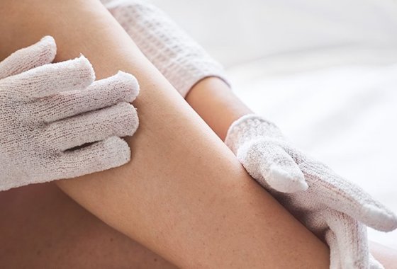 Best Exfoliating Gloves