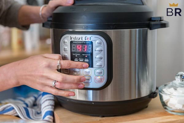 The Best Lead-Free Slow Cookers and Crock Pots for the Kitchen - Dengarden