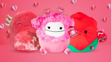https://cdn7.bestreviews.com/images/v4desktop/image-full-page-765x430/feature_valentines-day-squishmallows-amazon.jpg