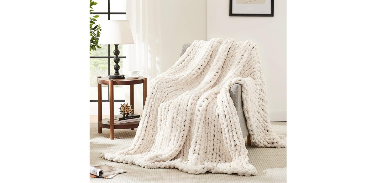 L'Agraty Chunky Knit Blanket