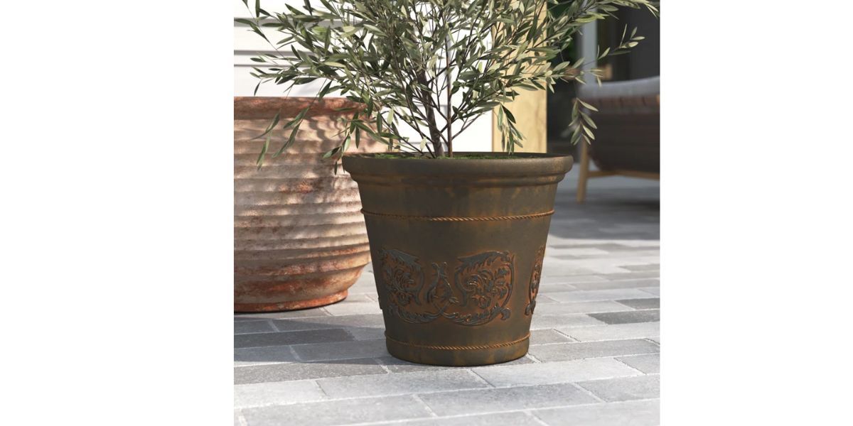 Kehlani Round Sable Polyresin Outdoor Planter Pot