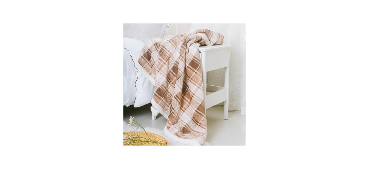 Best Gracie Oaks Vecdi Sherpa Throw