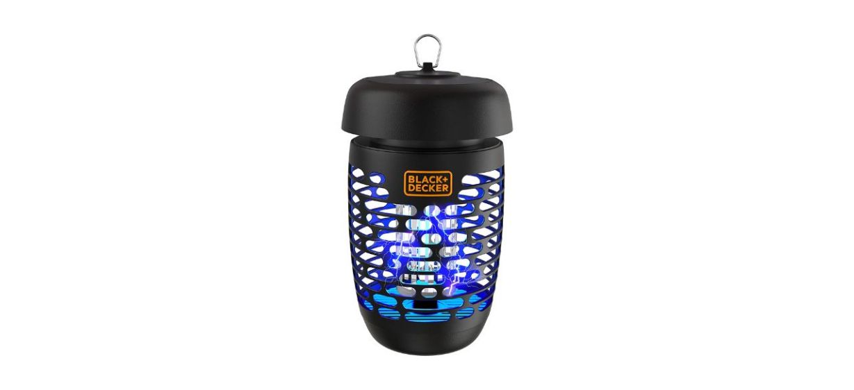 Black & Decker Indoor/Outdoor Non-Toxic Bug Zapper in Black