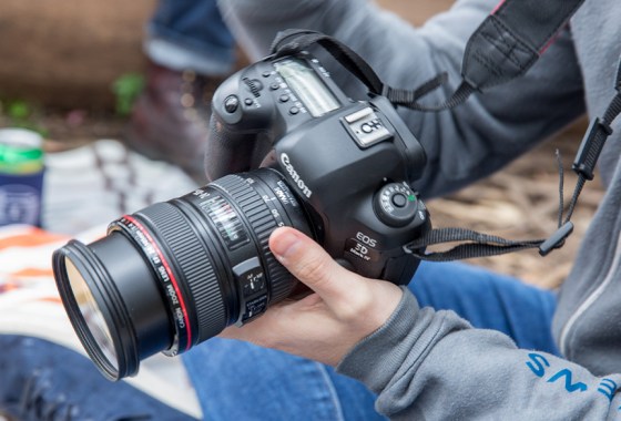 How to use a DSLR camera