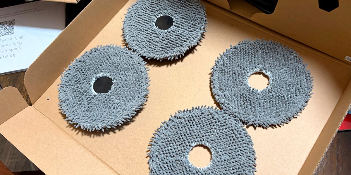 How to use the iRobot Roomba Plus 405